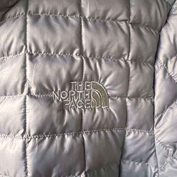 Men’s Thermoball North Face Jacket - Picture 4 of 4